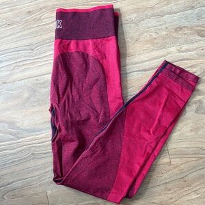 PINK Size Medium Seamless Red Leggings